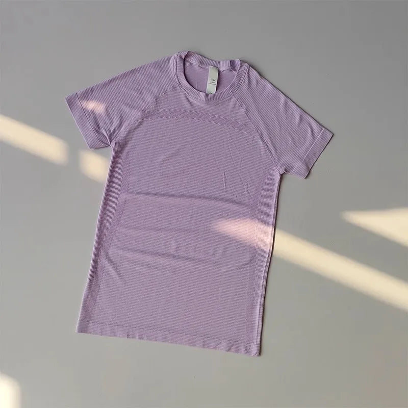 Women's Seamless Yoga Sports T-Shirt Short Sleeve Moisture Wicking Breathable Fitness Running Suit