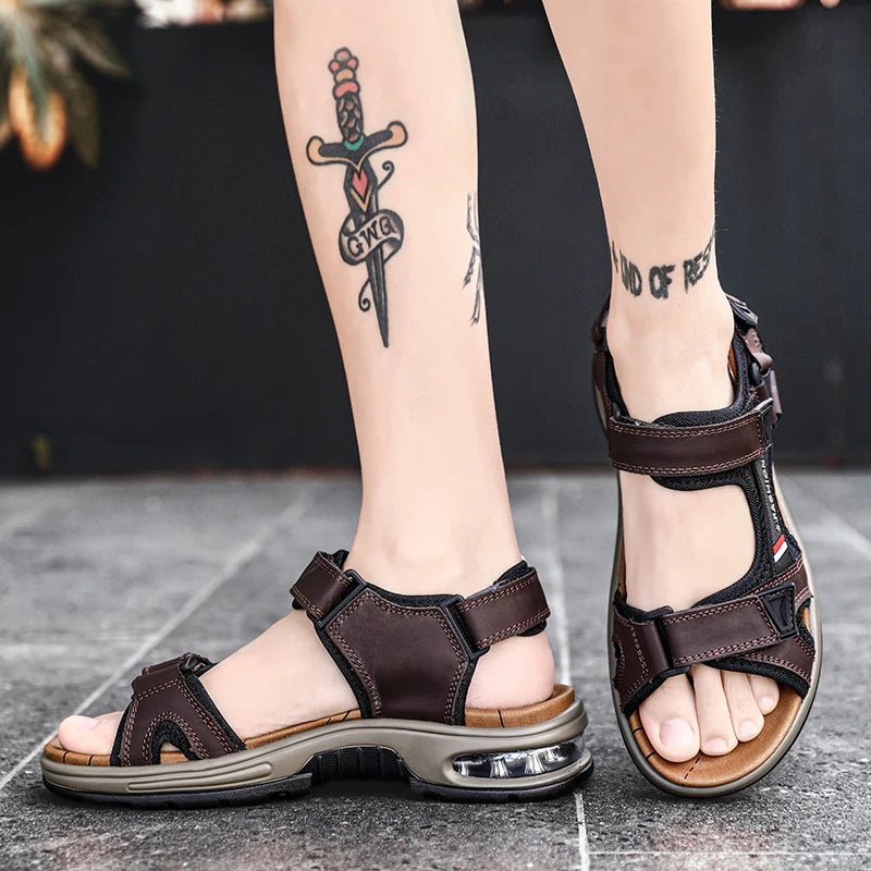 Brand Summer's Sandals oryginalne skórzane mężczyźni kapcie gladiator męskie sandały plażowe miękkie wygodne buty na zewnątrz Buty 38-46