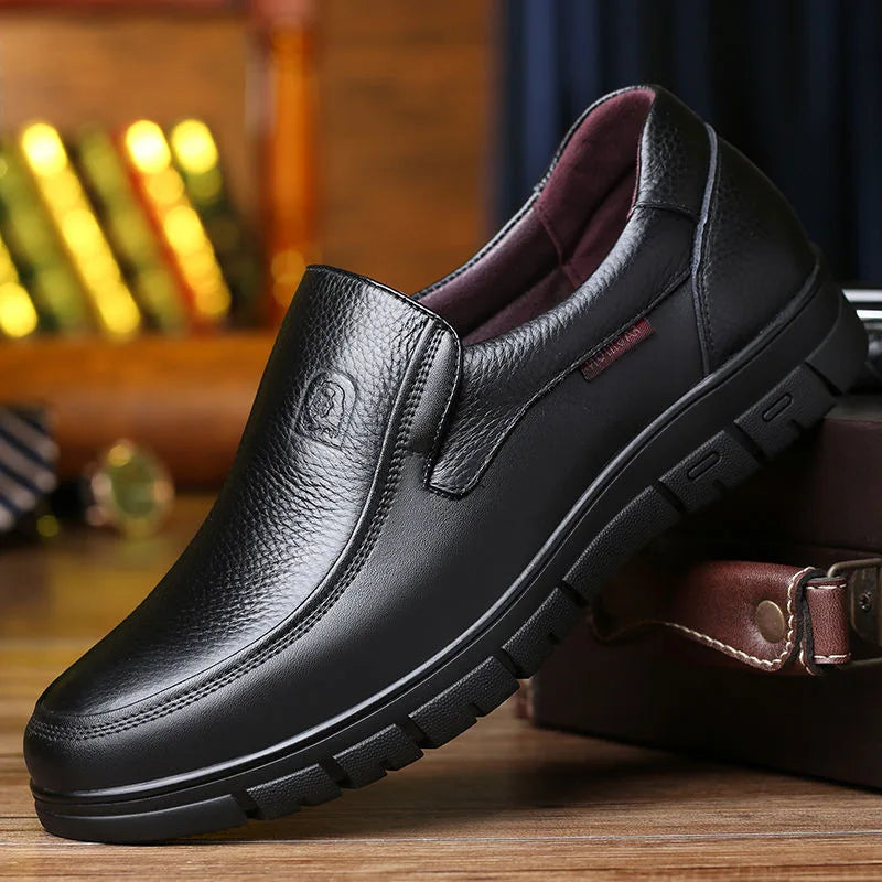 2025 Mænds ægte lædersko 38-46 Hovedlæder Soft Anti-Slip Rubber Loafers Sko mand afslappet ægte lædersko