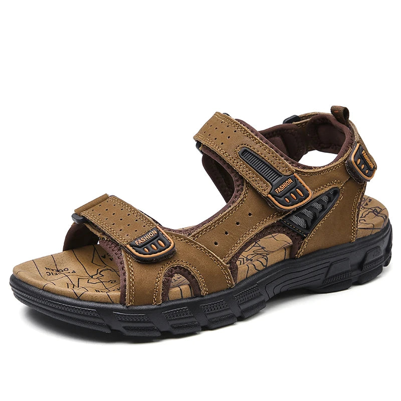 Merkevareklassiske herrer sandaler sommer ekte skinn sandaler menn utendørs casual lette sandal mote menn joggesko størrelse 38-46