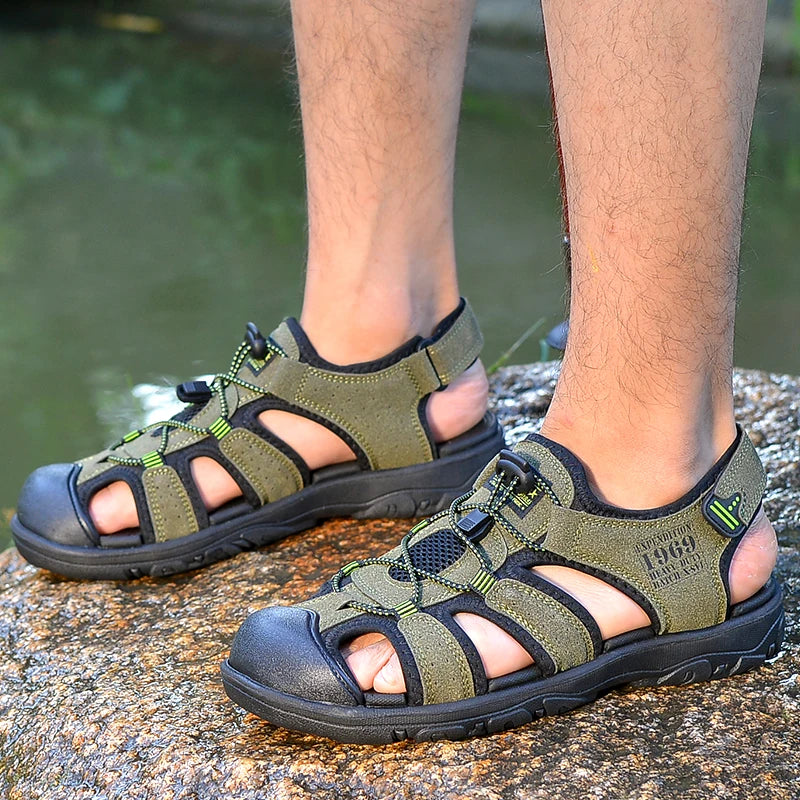 Casual Men Outdoor Sandals Summer Breathable Flat Sole Beach Shoes Comfort Soft Walking Hiking Sandals Athletic Male Shoes 2020