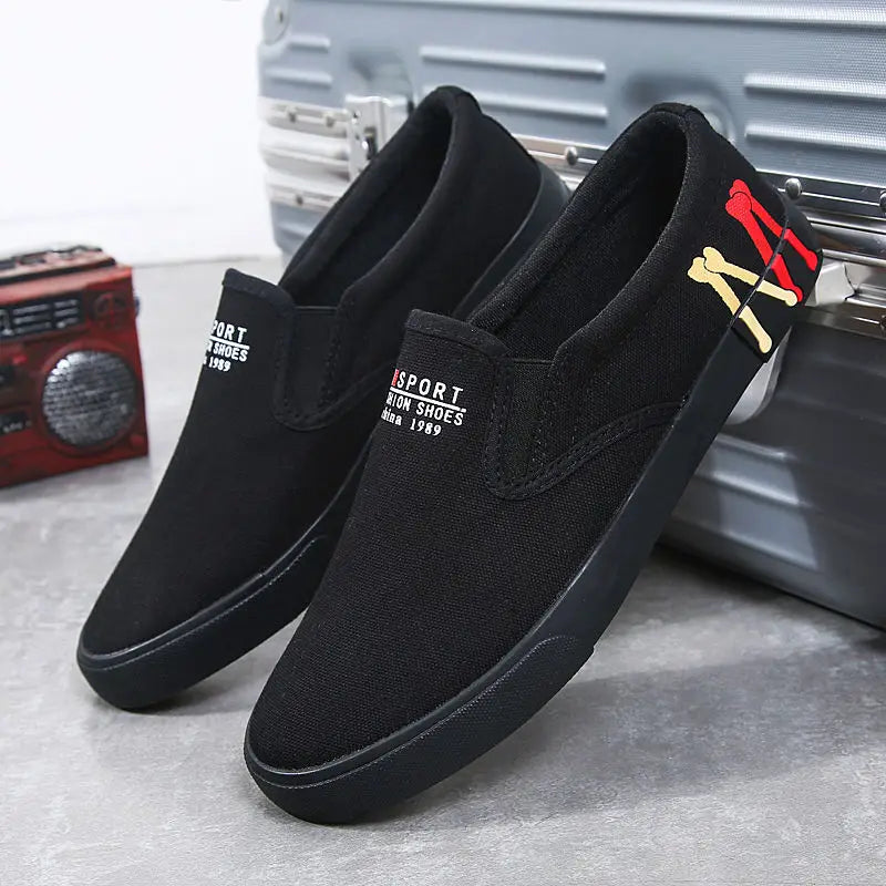 2023 Nya dukskor Män sommarklassiska loafers män casual skor andas lata promenader platta män skor sneakers plus storlek 47