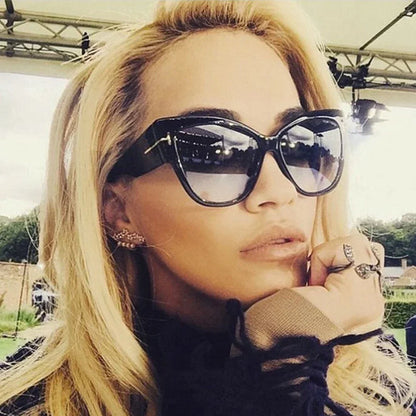 New Brand Sunglasses Women Luxury Designer T Fashion Black Cat Eye Oversized Sunglasses Female Gradient SunGlasses Oculos 2024