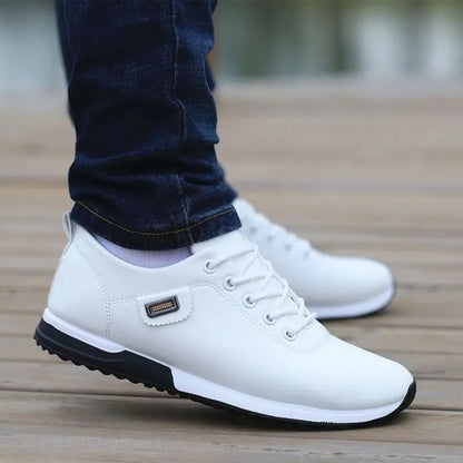 2025 New Men's Soft Leather Sneakers étanche des chaussures décontractées sans glissement.