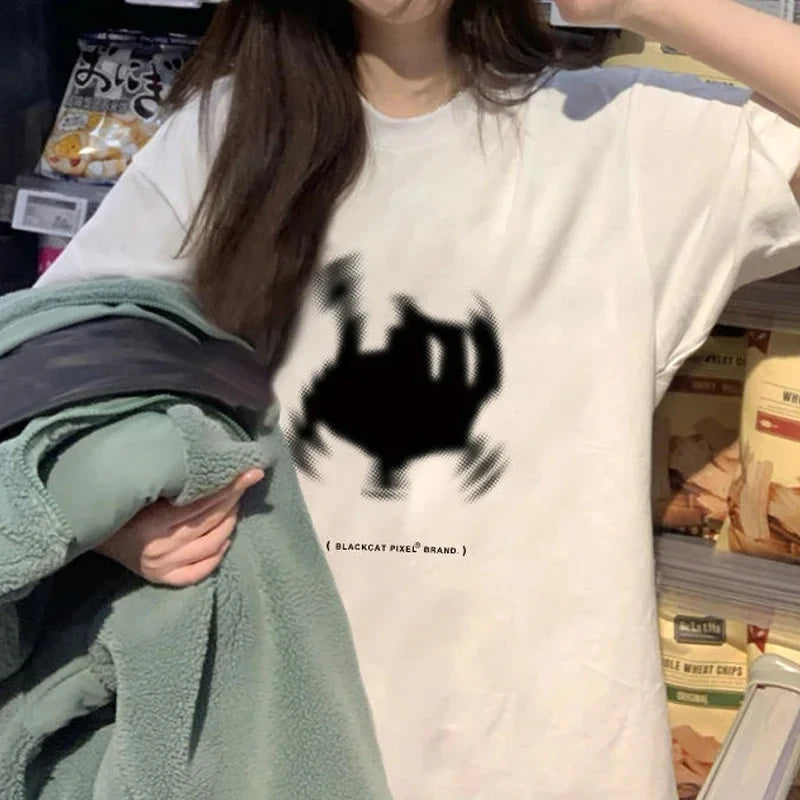 Koreanska mode kvinnors t-shirts svart katt pixel tecknade tryck toppar bekväma mjuka o-hals lösa korta ärm kvinnliga kläder