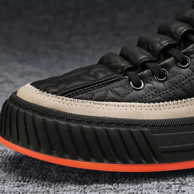 Novi moški z visoko vrhom Casual Sneakers Fashion Light Nesrezanje luksuzne blagovne znamke Moške superge oblikovalec udobni moški priložnostni deski čevlji