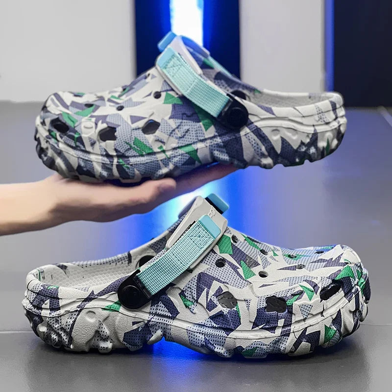 NYE MENNESKLOGER Tøfler Sandal Menn Hagesko Flat kamuflasje Sandaler Mannlige joggesko utendørs flip flops Hjem