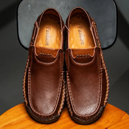 Håndlavede lædermænd sko afslappet komfortable mænd loafers glider på lædersko mænd flads varmt salg Moccasins Walking Shoes Man