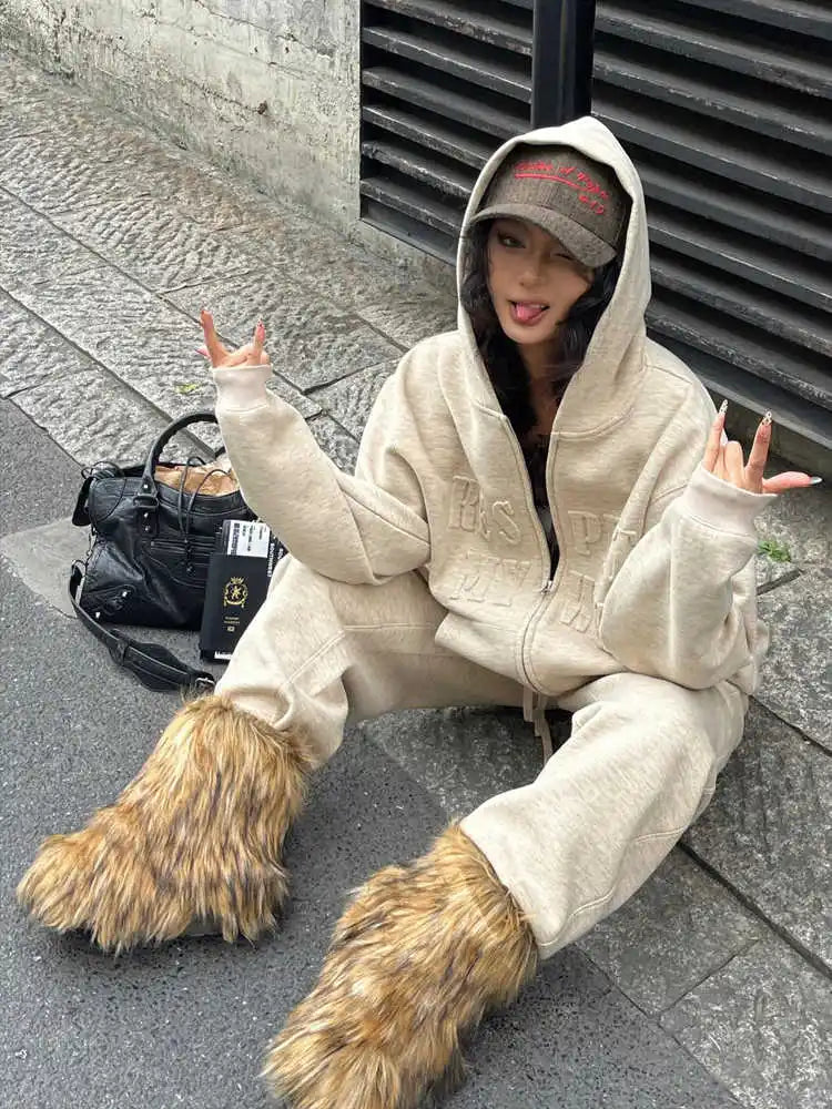 Set di abbigliamento sportivo casual retrò, una felpa con cappuccio con cappuccio in autunno e invernale con pantaloni a gamba larga
