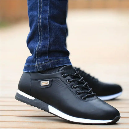 2025 New Men's Soft Leather Sneakers étanche des chaussures décontractées sans glissement.