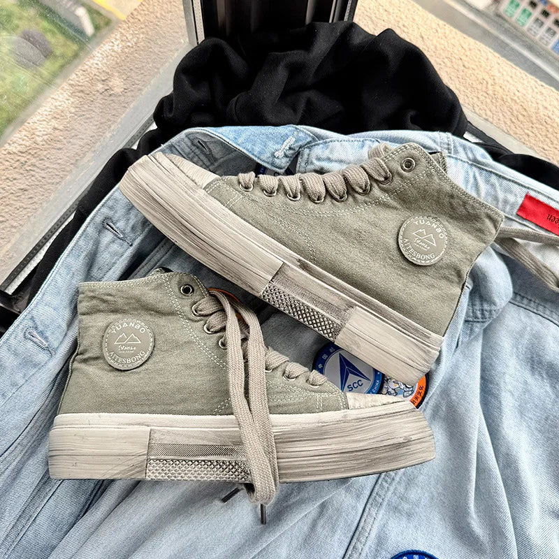 Nouvelles chaussures en toile vintage Man High Top Plateforme Skateboard Chaussures Hommes Streetwear Streetwear Men Vulcanize Chaussures Zapatillas de Lona