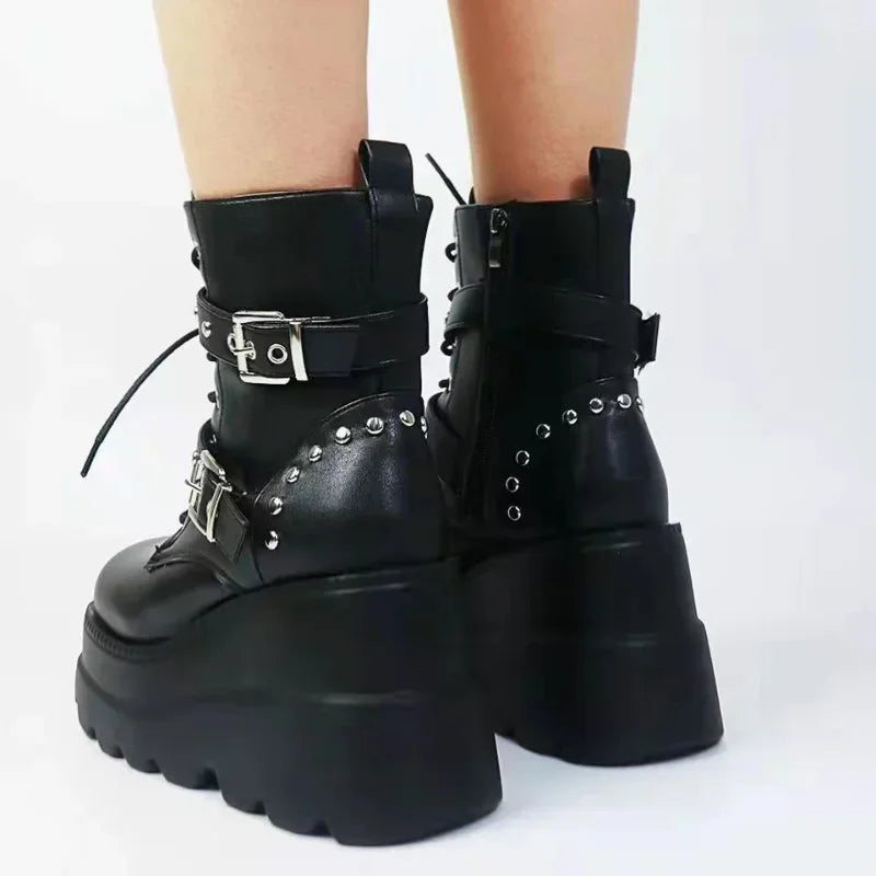 Nieuwe dames pu lederen enkelschoenen vrouwen herfst winterronde teen veterschoenen vrouw motorfiets platform bota's gotische schoenen