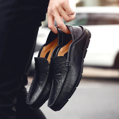 Summer Men Casual Shoes Leather Moccasins Breathable Slip on Boat Shoes Italian Luxury Brand Mens Driving Loafers Size 37-47
