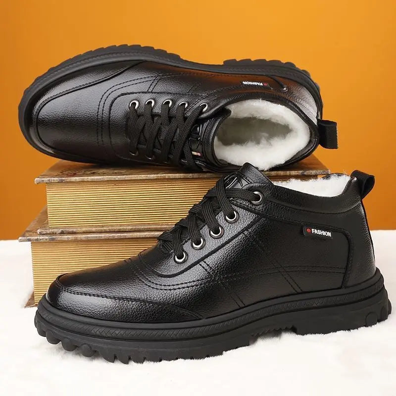 Nieuwe laarzen in de winter verdikt veelzijdige katoenen schoenen Casual gewatteerde sneeuwlaarzen mannelijke leerschoenen buitenshuis niet -slipschoen bota's