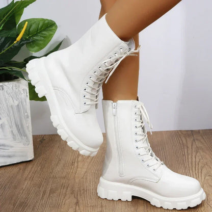 Boots Femmes 2024 AUTUMNE HIVER PU Cuir en cuir blanc Boots Boots Motorcycle Botines Femelle Talons Chunky Platform Boots Botas Mujer