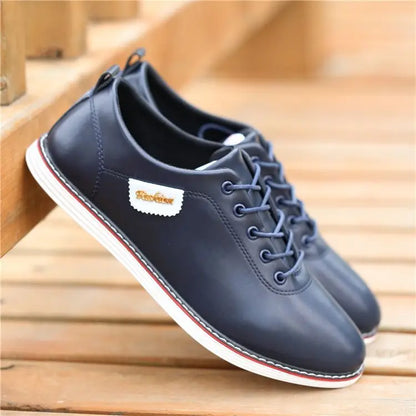 2025 New Men's Soft Leather Sneakers étanche des chaussures décontractées sans glissement.