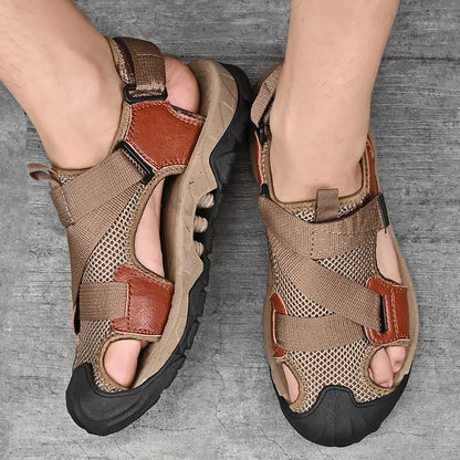 Sommer menn sandaler ekte skinn herre casual sko utendørs menn skinn sandaler for menn strandsko romerske herresko merkevare