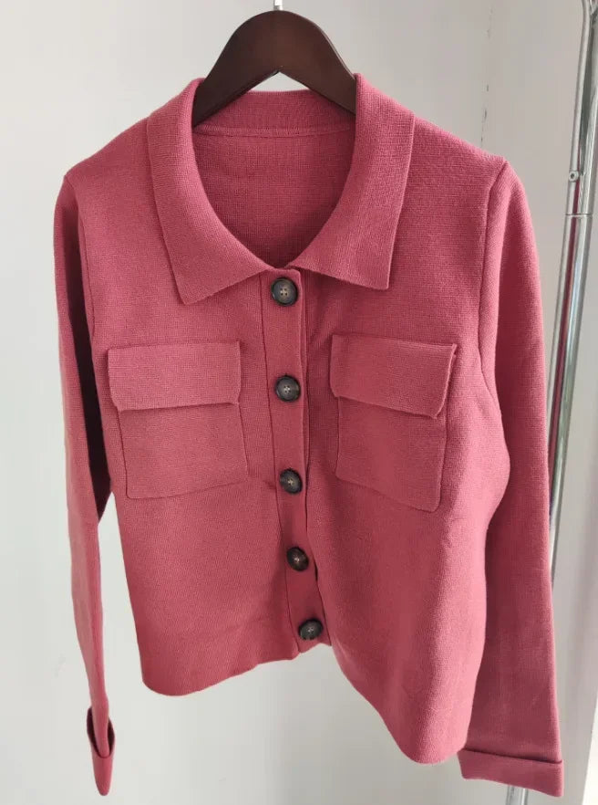 Femmes en tricot en tricot Couleur solide Coll-Down Collar tricot tricot simple Pull à poitrine avec des poches doubles femelles