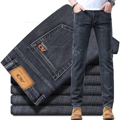 Vårens lyseblå slanke jeans Stilig casual strekkstoff denimbukser klassiske bukser røyker grå
