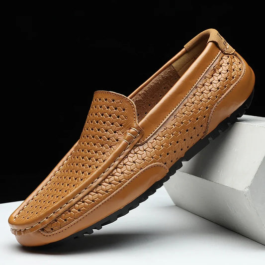 2023 Men d'été Chaussures décontractées marque de luxe de mocassins pour hommes en cuir authentiques mocassins creux en blindage respirant sur les chaussures de conduite