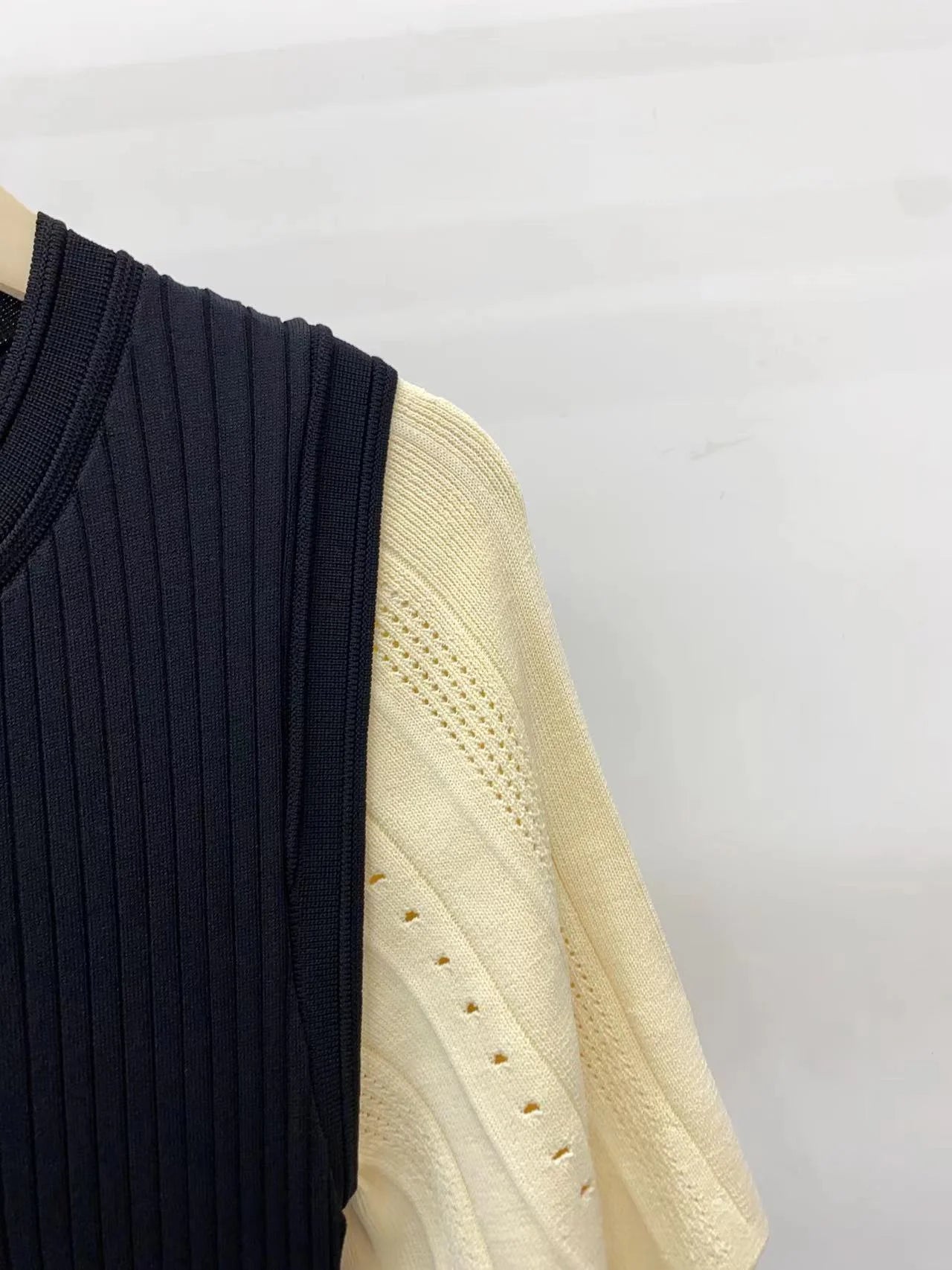Der neueste Sommer einzigartige heißen Strickkleid Frauen Kurzschläfe Single Row Button Slim Mermaid Kleider Hochqualität 5230191