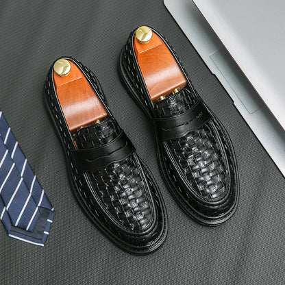 Britisk stil menns ekte skinnsko Massasjesol Casual Shoes av høy kvalitet Menns formelle sko allsidige loafers