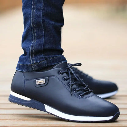 2025 New Men's Soft Leather Sneakers étanche des chaussures décontractées sans glissement.