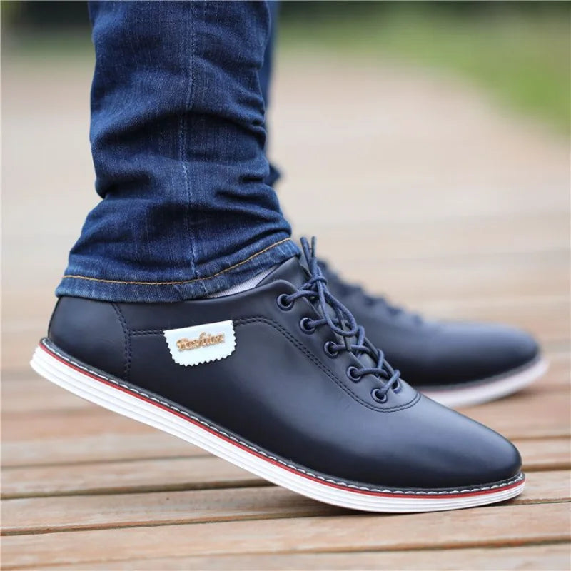 2025 New Men's Soft Leather Sneakers étanche des chaussures décontractées sans glissement.