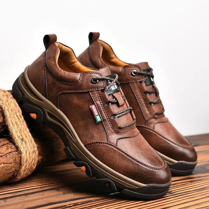 Offical Men's Sneakers Kožená muži příležitostné boty Moccasins prodyšné retro muži sportovní chůze bota venku turistika tenisky