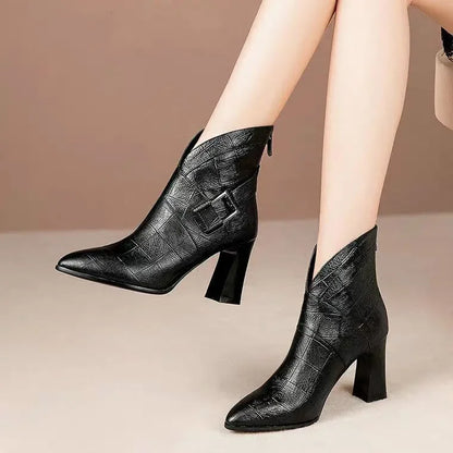 Stivali da donna sexy 2020 Autumn e inverno con tacchi alti a V inverno scarpe caviglia stivali in pelle stivaletti femminile da donna scarpe da matrimonio femminile