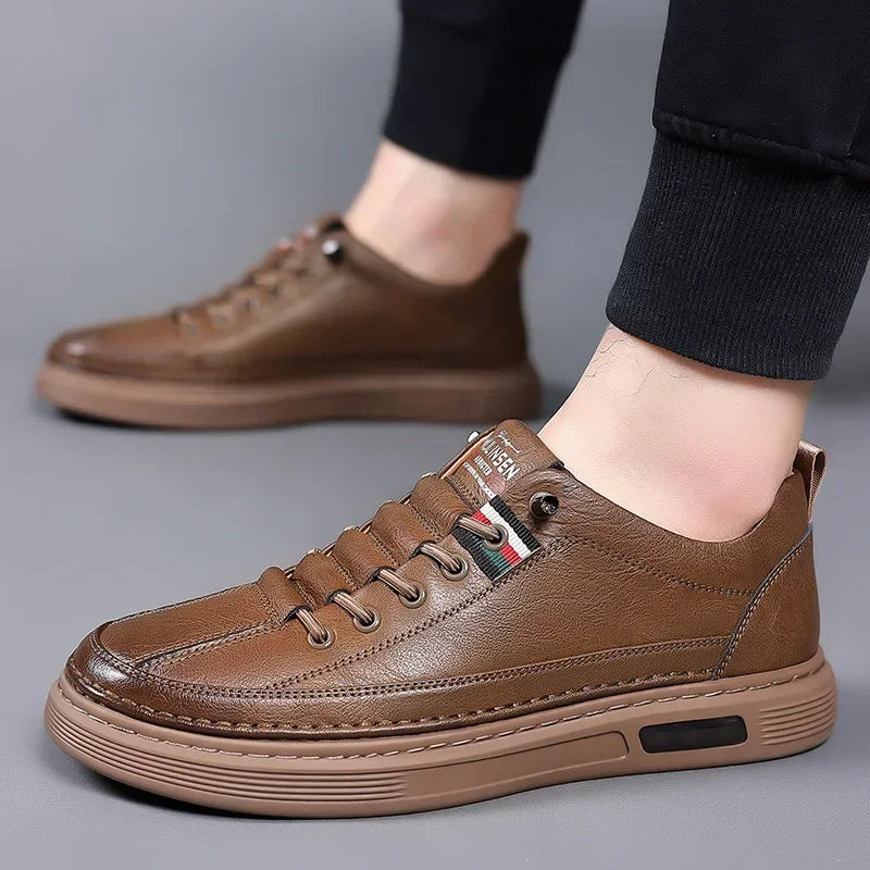 Brandowe nowe skórzane buty dla mężczyzn dla mężczyzn bez poślizgu buty sportowe moda wygodne trampki męskie płaskie buty zwykłe buty