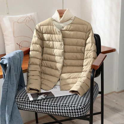 Plus size 2023 Nuova autunno inverno da donna calda Duck White Down Slim Down Slim Down Female Fashion Ultra leggero Paintoni da palla confezionabile