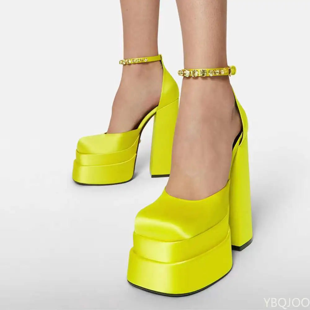 Nuevas bombas de moda Bombas retro Mary Janes Sandalias Sandalias de la plataforma de primavera Partido Boda Basúa Mujer Big tamaño