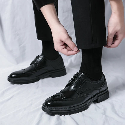 Alta qualidade masculina Sapatos Oxford Sapatos de Moda Bottom Moda Business Designer masculino Sapatos de couro casual brilhante