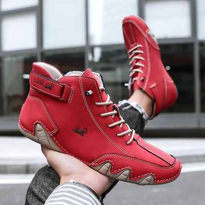 Chaussures décontractées en cuir baskets pour hommes Fashion Outdoor Logles de marche chaussures confortables chaussures de luxe Boots 2024 Nouveau