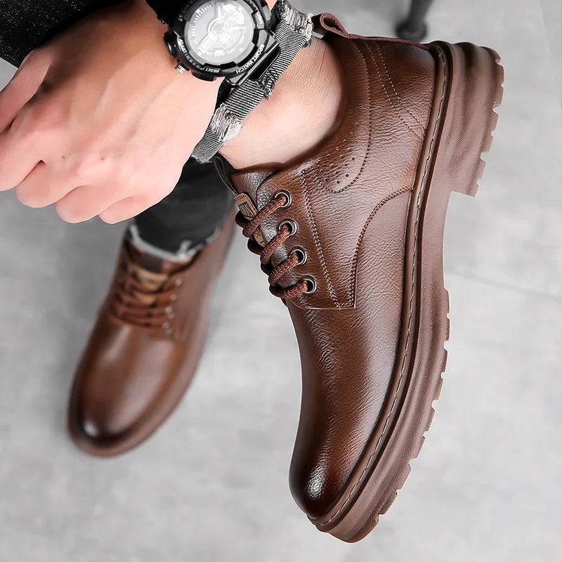 Business Casual Casual Sapatos de couro genuíno masculino Autumn Autumn Novo designer British Style Retro Platform Shoes Men