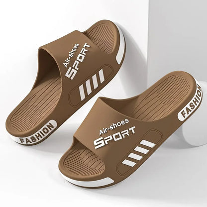 Nýr 2025 inniskór fyrir karla inniskó þykkur botn ofur mjúkur karlkyns skór klæðist utan flip flop sandals hús skór lyktarlausir fætur