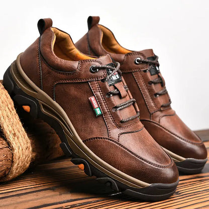High Quality Leather Men Casual Shoes Fashion Comfortable Non-slip Sports Shoes Moccasins Breathable Retro Men Walking Sneakers