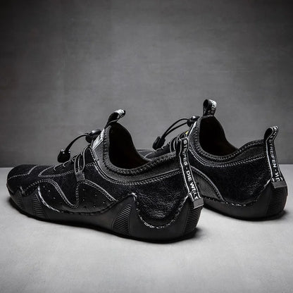 Läder casual sneakers för män som kör skor 2024 Nytt mode i vattentäta män Doug lyxklänning loafers skor skor skor