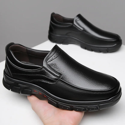 Divat alkalmi fekete bőr lófák férfiak nagy méretű tavaszi őszi új designer cipő férfi puha talp férfi ruha cipő