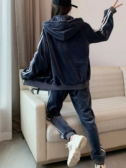 Winter Women Thick Warm Fleece Liner Sport Tracksuit Side Striped Hooded Jacket Outdoor Running Set Velvet Jogging Training Sets