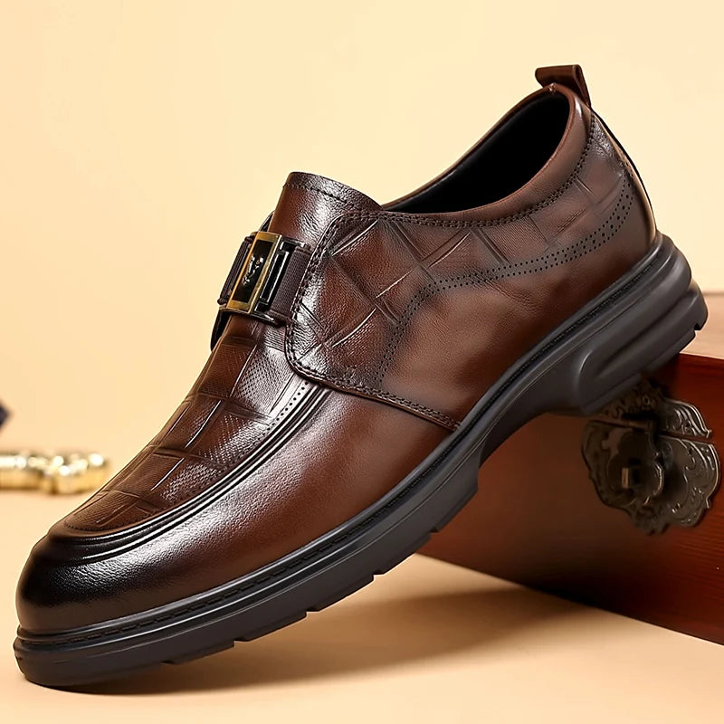 Uformelle skinnsko for menn Spring og Autumn Breathable Formelle forretningsmenn glir på loafers forretning trendy bønne sko