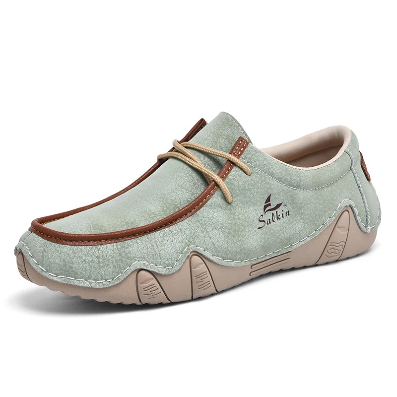 Nuove 2024 Scarpe da uomo casual in pelle fatte a mano in pelle Sneaker man per le scarpe da top bassa traspirabili con le scarpe piazzate con una taglia più dimensioni