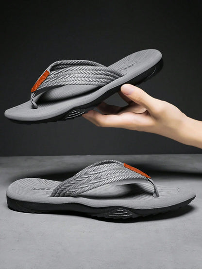 New men's sandals for indoor and outdoor comfort, versatile, non slip, casual wear, men's flip flops, men's beach shoes, sandals