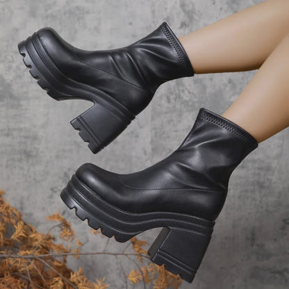 Mulheres novas botas curtas Botas curtas Mulheres sexy couro de bota quadrada de dedão casual calcanhar alto salto alto casual soled women sapatos zapatos
