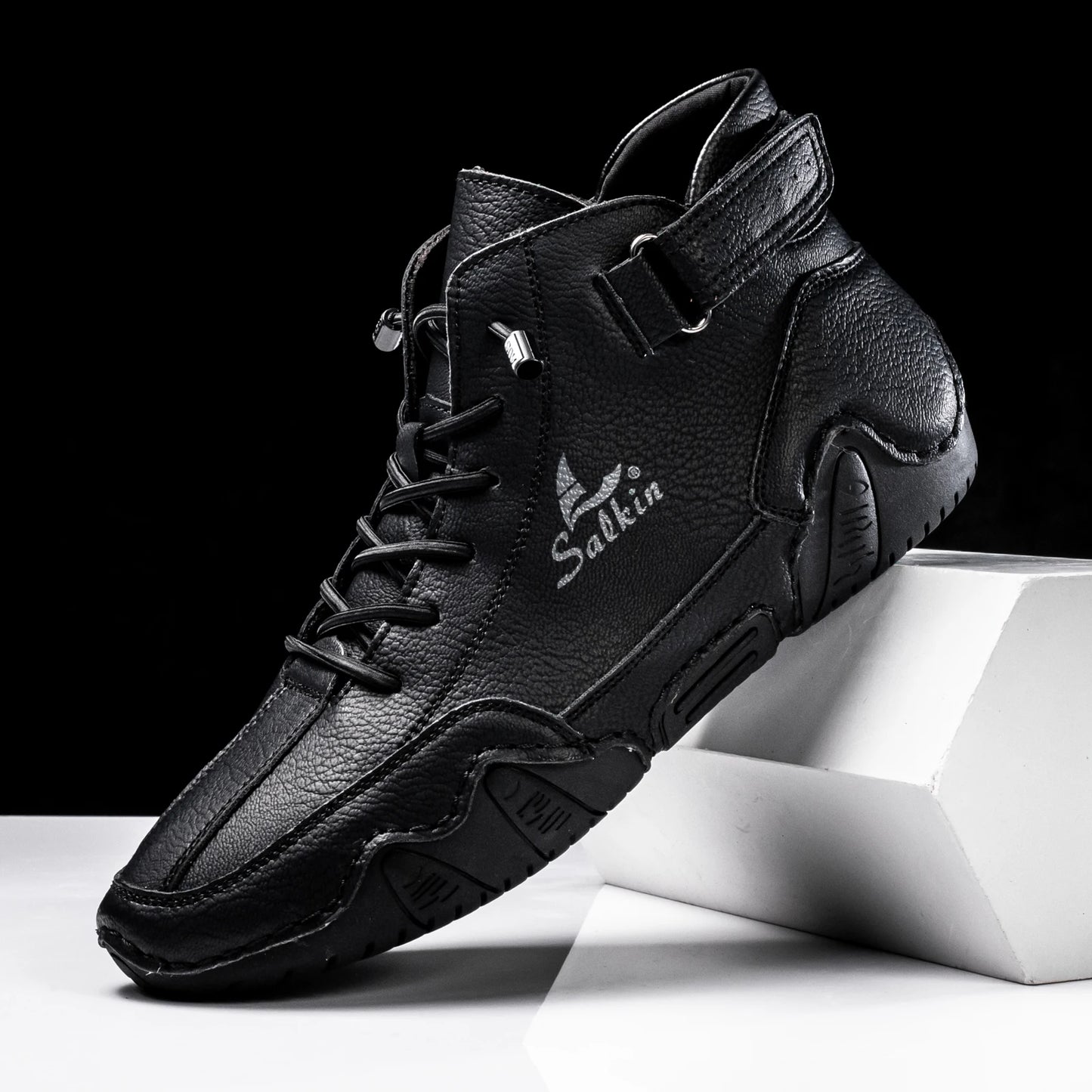 New 2025 Handmade Men Boots Design Sneakers Man Outdoor Casual Leather Men Shoes Ankle Boots Fall Breathable Hot Sale