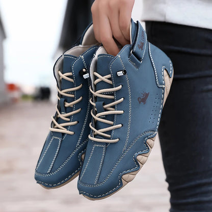 Chaussures décontractées en cuir baskets pour hommes Fashion Outdoor Logles de marche chaussures confortables chaussures de luxe Boots 2024 Nouveau