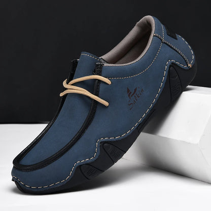 Nuove 2024 Scarpe da uomo casual in pelle fatte a mano in pelle Sneaker man per le scarpe da top bassa traspirabili con le scarpe piazzate con una taglia più dimensioni