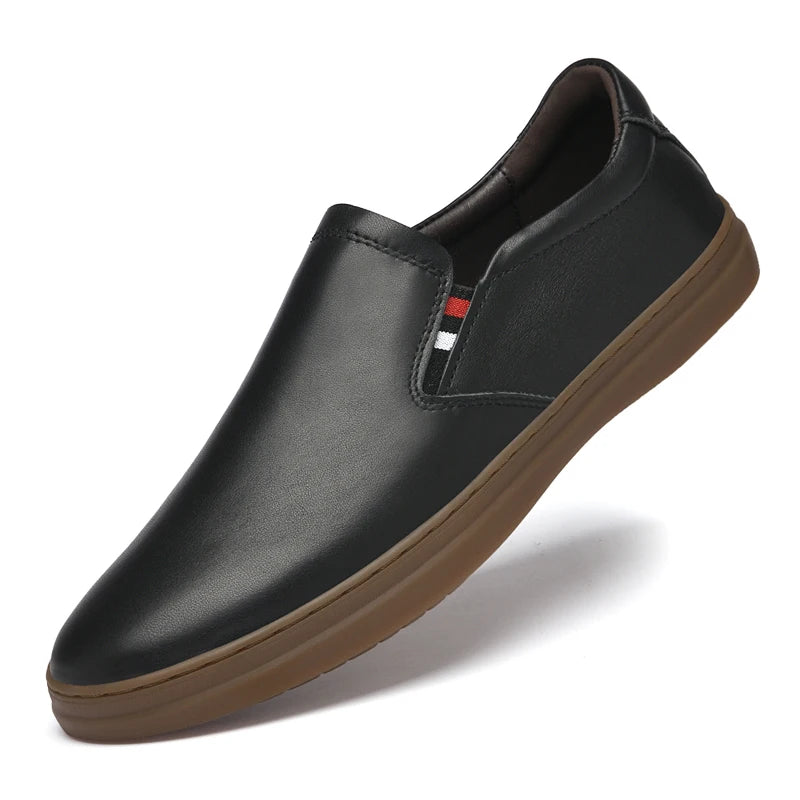 Fasjonable nye menn runde med pustende utendørs anti slip casual tavle sko av høy kvalitet menn komfortable anti slip loafers