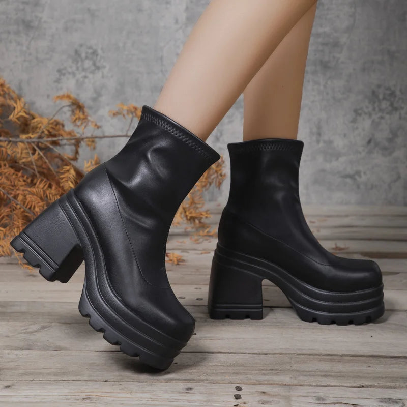 Mulheres novas botas curtas Botas curtas Mulheres sexy couro de bota quadrada de dedão casual calcanhar alto salto alto casual soled women sapatos zapatos